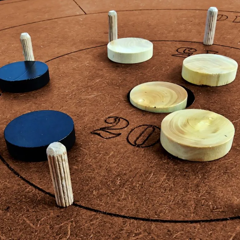 Crokinole le Jeu en bois Canadien fait en France