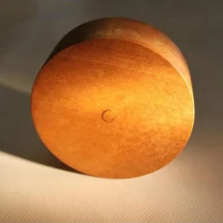 Gros palet bois teinté pour Trou Madame