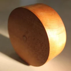Gros palet bois teinté pour Trou Madame