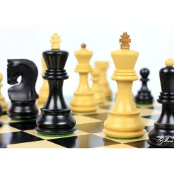 Jeu d’échecs Zagreb, 40 cm en Finition ébène et buis, marqueterie haut de gamme