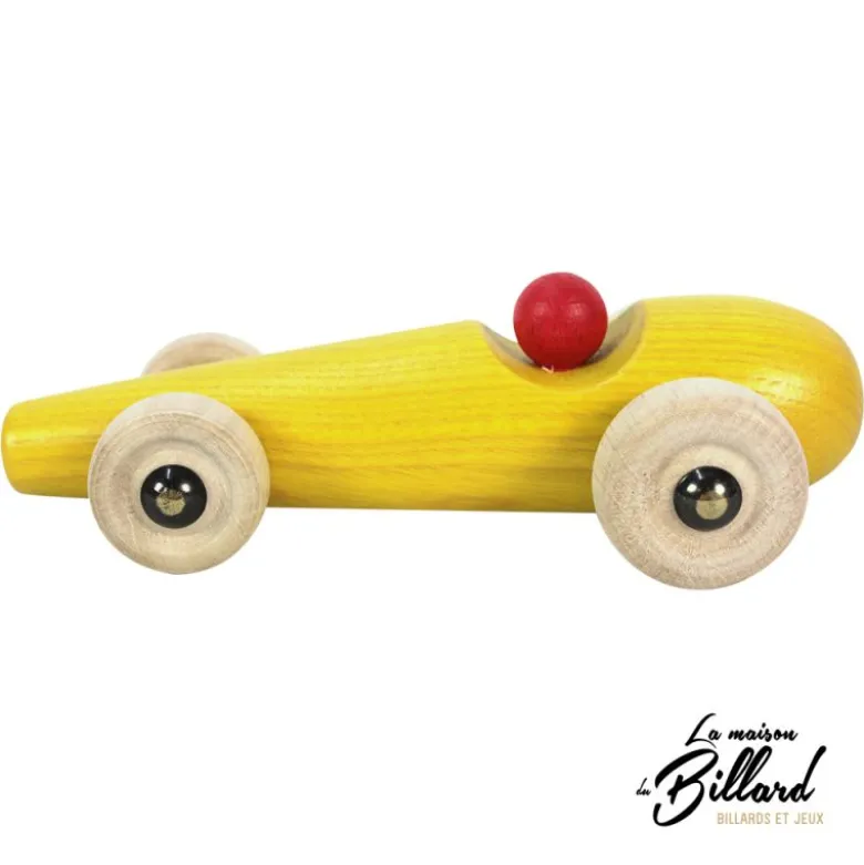 La voiture en bois : le jouet idéal pour votre petit(e) pilote favori.