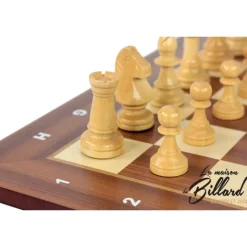 Le jeu d'échecs en bois version luxe